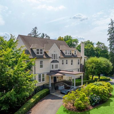 14 Meadow Dr, Greenwich, CT 06831