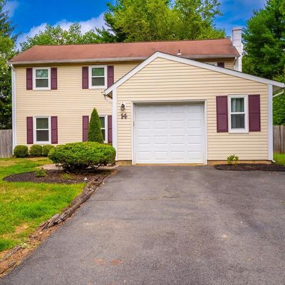 14 S Linden Ln, Plainsboro, NJ 08536