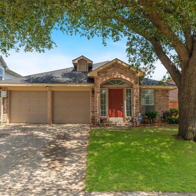 1421 Chinaberry Dr, Lewisville, TX 75077