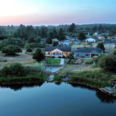 147 N Razor Clam Dr Sw, Ocean Shores, WA 98569