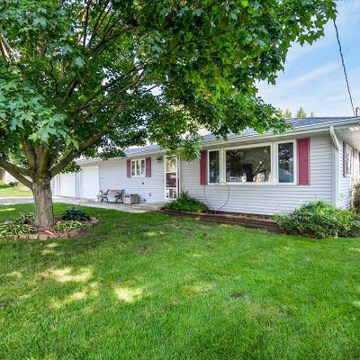 124 West St, Dane, WI 53529