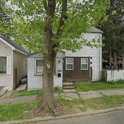 1306 8 Th Ave, Watervliet, NY 12189