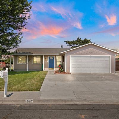 1687 S Wallace St, Moses Lake, WA 98837