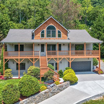 17 Constitution Ave, Waynesville, NC 28785