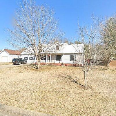 1518 Sycamore Dr, Murfreesboro, TN 37128