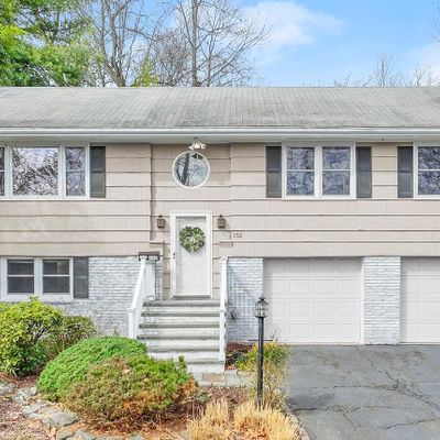 152 Valley Rd, Cos Cob, CT 06807