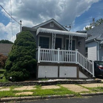 21 Lillian St, Fords, NJ 08863