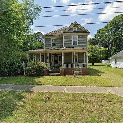 211 W Station St, Mount Olive, NC 28365