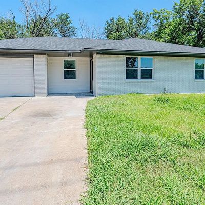 2127 Strawberry Rd, Pasadena, TX 77502