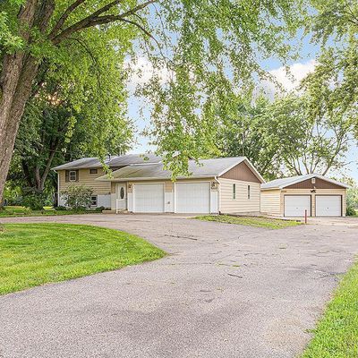 2213 Baker Trl, Faribault, MN 55021