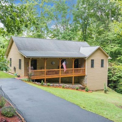 200 Camelot Dr, Moneta, VA 24121