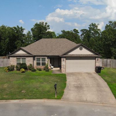 2009 Dandelion Dr, Benton, AR 72019