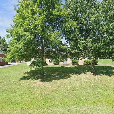 204 Kingswood Dr, Clarksville, TN 37043