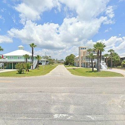 204 W 3 Rd St, Gulf Shores, AL 36542