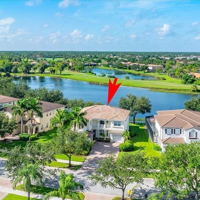 2051 Par Dr, Naples, FL 34120