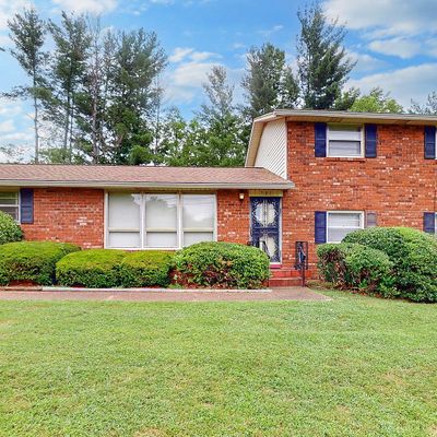 208 Edgebrook Rd, Goodlettsville, TN 37072