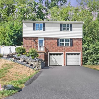 2901 Amy Dr, South Park, PA 15129