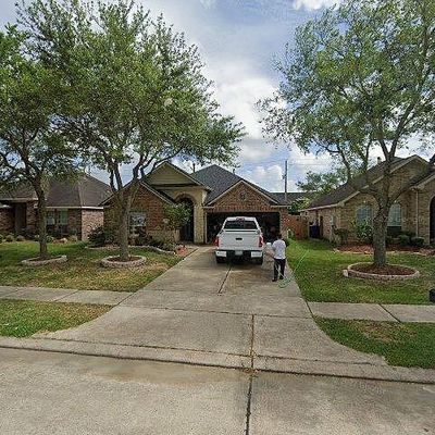 2933 Meridian Bay Ln, Dickinson, TX 77539