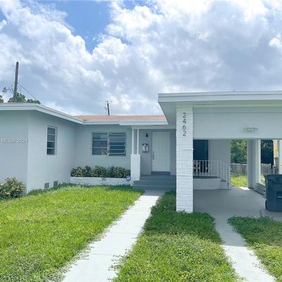 2462 Wiley St, Hollywood, FL 33020