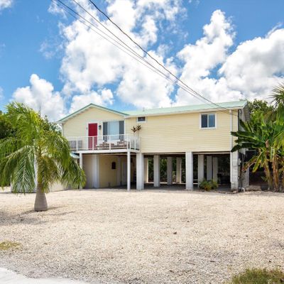 33 E Cahill Ct, Big Pine Key, FL 33043