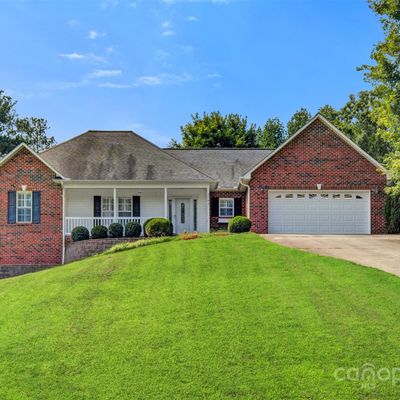 3583 Hunters Path Dr, Granite Falls, NC 28630