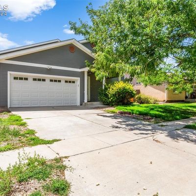 3730 Bobcat Ln, Pueblo, CO 81005