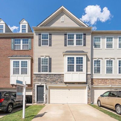 42255 Dean Chapel Sq, Chantilly, VA 20152