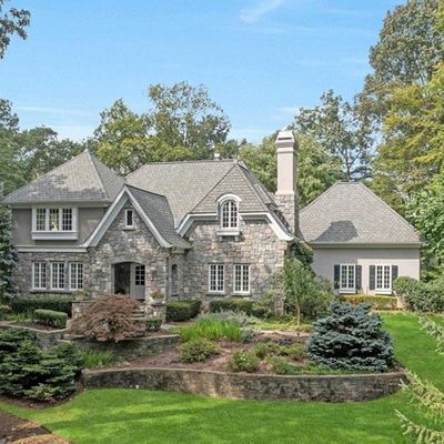 396 Crescent Dr, Franklin Lakes, NJ 07417