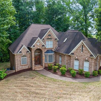 549 Doe Run Dr, Kernersville, NC 27284