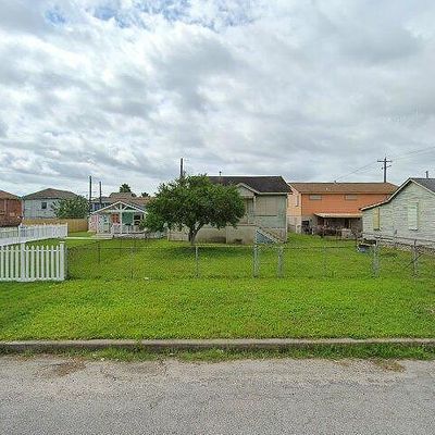 5621 Avenue Q 1/2, Galveston, TX 77551