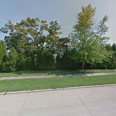 574 Grove St, Oshkosh, WI 54901