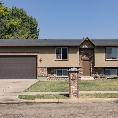 5852 S 2950 W, Roy, UT 84067