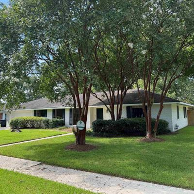 4844 Sweetbriar St, Baton Rouge, LA 70808