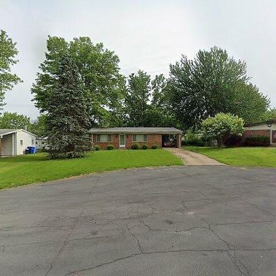 5 Citation Ct, Florissant, MO 63033