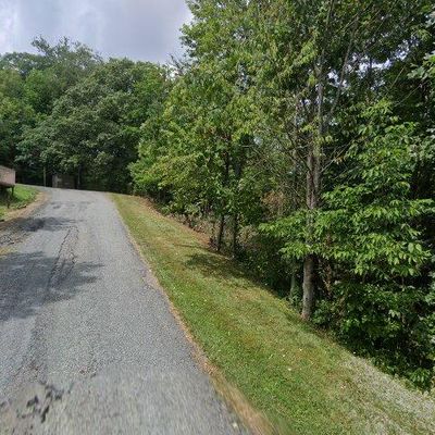 500 Adams Apple Dr #5, Banner Elk, NC 28604