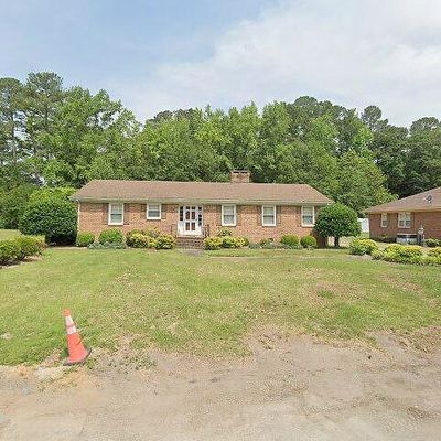 505 Lafayette St, Clinton, NC 28328