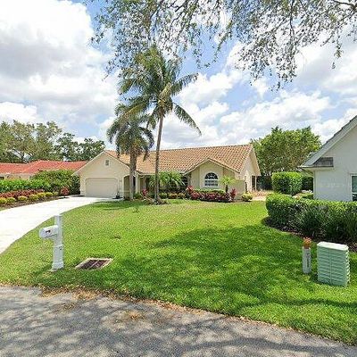 5134 Kristin Ct, Naples, FL 34105