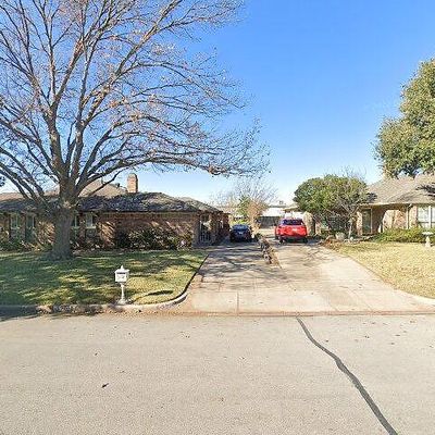 5200 Ledgestone Dr, Fort Worth, TX 76132