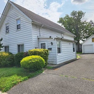 67 Pickens St, Little Ferry, NJ 07643