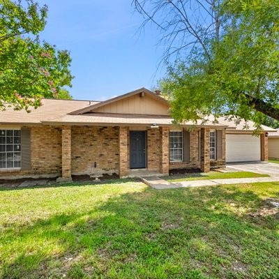 6738 Stone Lake Dr, San Antonio, TX 78244