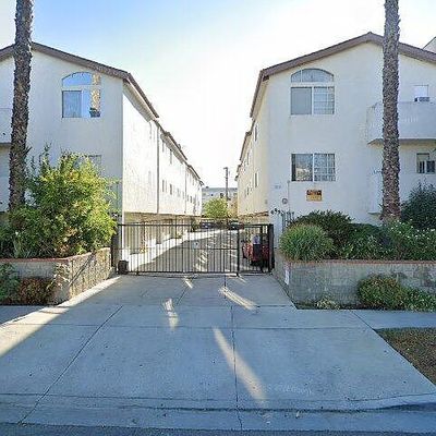 6950 Remmet Ave #8, Canoga Park, CA 91303