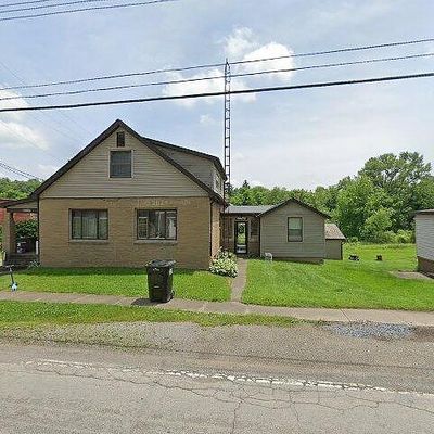 7106 Vine St, Enon Valley, PA 16120