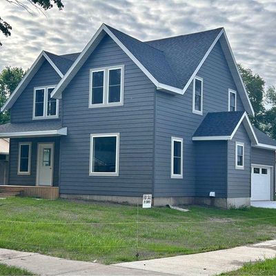 712 Pine St, Dawson, MN 56232