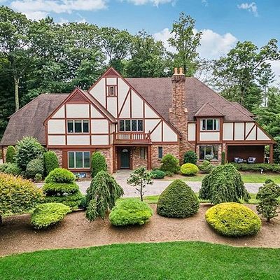 739 Shoshone Trl, Franklin Lakes, NJ 07417