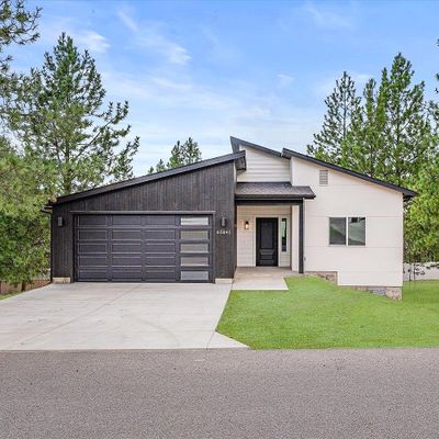 60841 Lake Spokane Dr, Nine Mile Falls, WA 99026