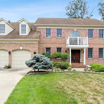 6105 Woodland Stream Dr, Alexandria, VA 22310