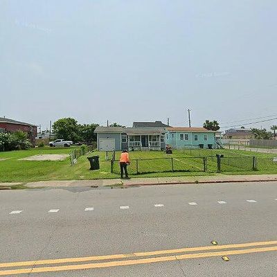 6125 Avenue P 1/2, Galveston, TX 77551