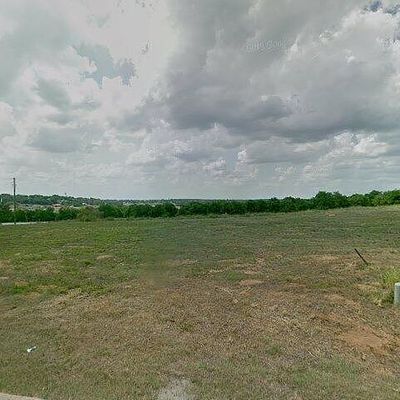 624 Miles Blvd, Dundee, FL 33838