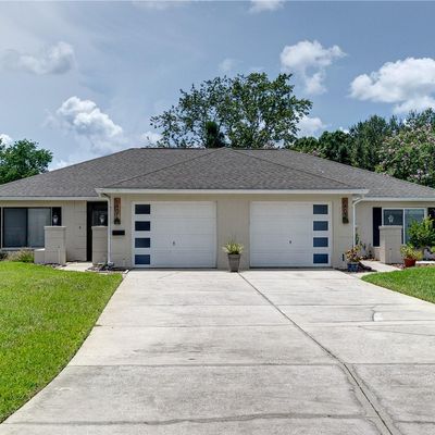 6401 Laurelwood Dr, Zephyrhills, FL 33542