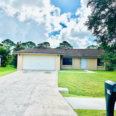 871 Lamplighter Dr Nw, Palm Bay, FL 32907